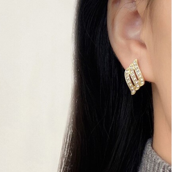 Elegant Rhinestone Earrings - Picture 1 of 9